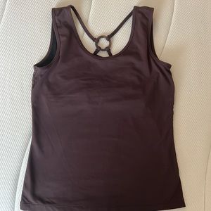 Lucy size medium exercise top